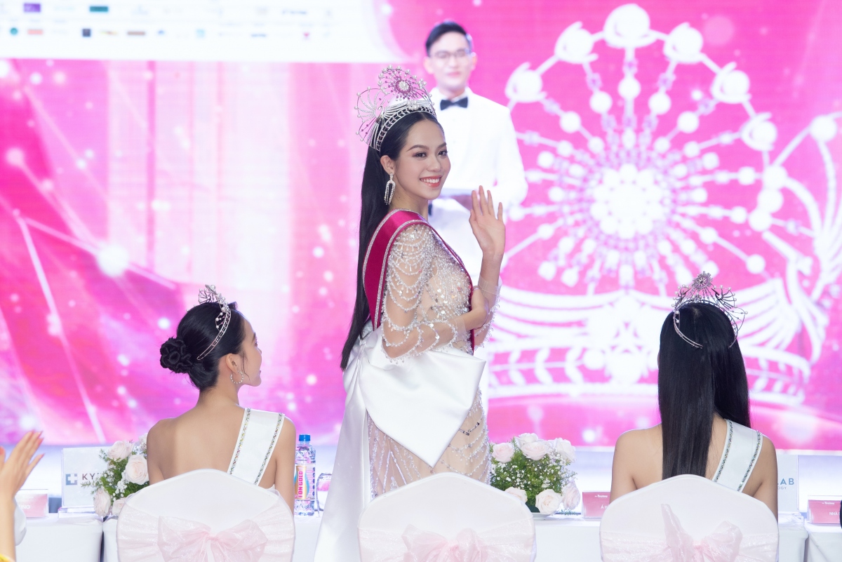 Hoa hậu Huỳnh Thị Thanh Thủy: "Tôi vẫn đang độc thân"